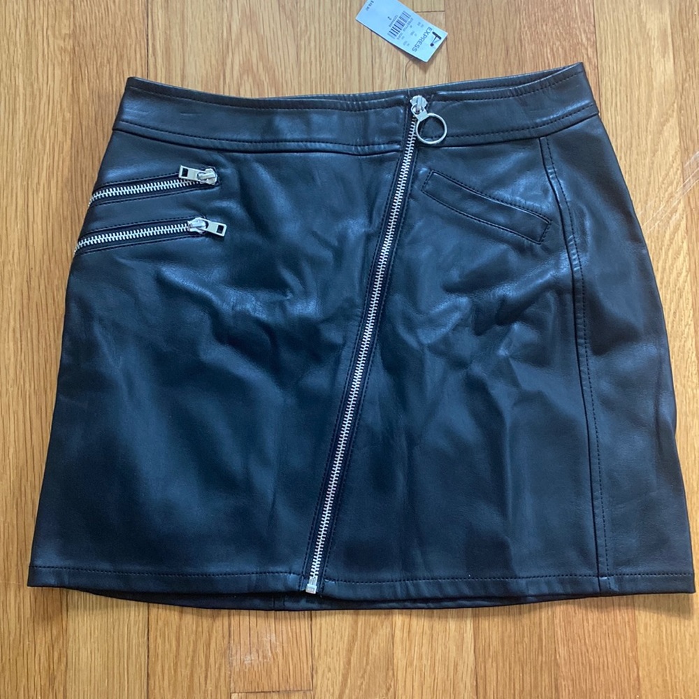 Back leather skirt